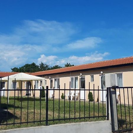 Krimski bungalows Byala  Exterior foto