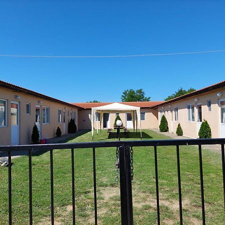 Krimski bungalows Byala  Exterior foto